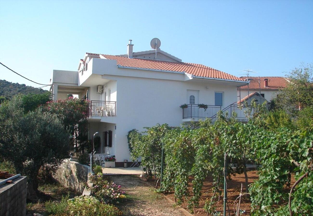 Apartment Slaven Vinišće Zewnętrze zdjęcie
